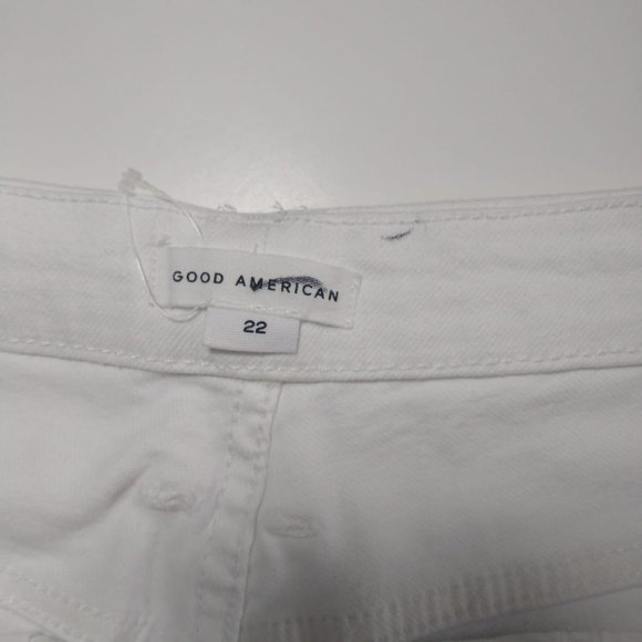 NWOT Good American 90s Icon Bermuda Shorts White raw hem denim US22 - Picture 10 of 14
